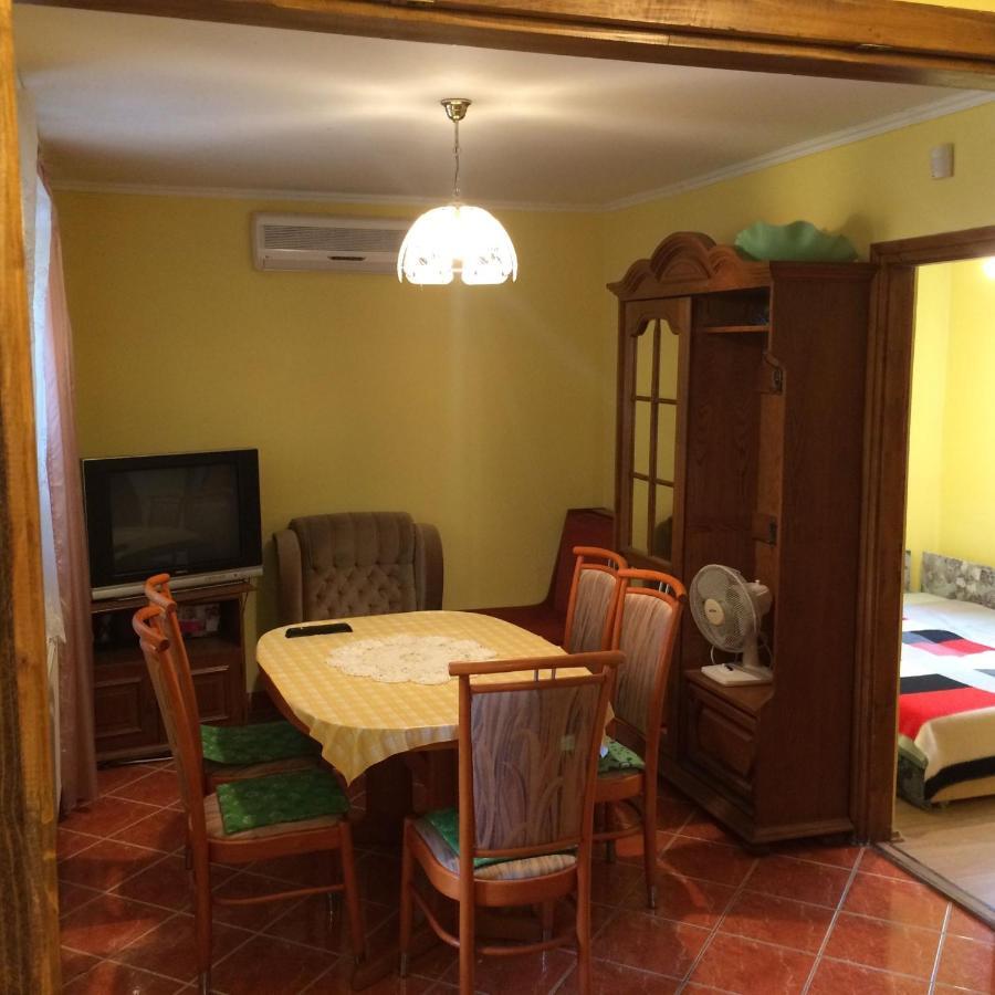 David Apartman Gardony Exterior photo